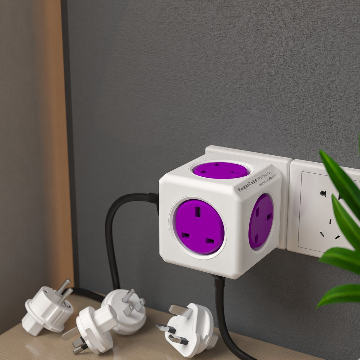 Allocacoc® PowerCube |ReWirable| Πολύπριζο 5 θέσεων UK & 4x plugs Μωβ - 1840/UKRW4P