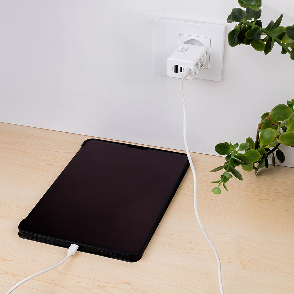 Maxlife MXTC‑08 (65ACC) Φορτιστής Επιτραπέζιος, 2× USB‑C & 1× USB‑A, 65 W – Λευκό