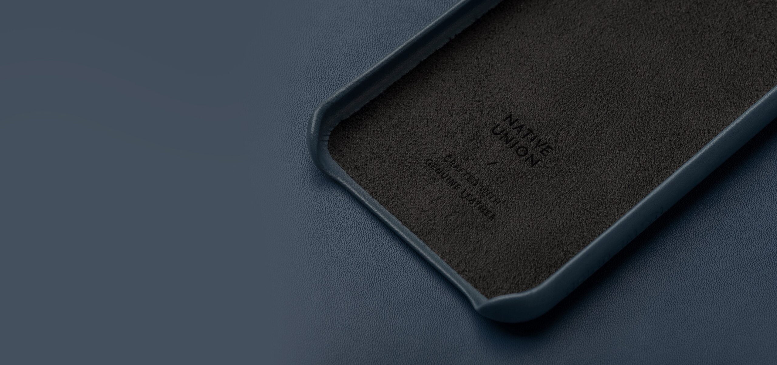 Native Union Clic Card Δερμάτινη Θήκη προστασίας για Apple iPhone 11 Pro με υποδοχή για κάρτες – μαύρη