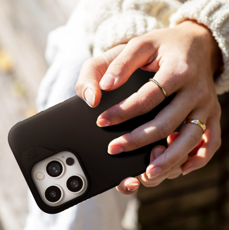 Zagg Manhattan Snap Case Θήκη προστασίας που αντέχει σε πτώσεις έως 4 μέτρα – iPhone 15 Pro Max (Black)