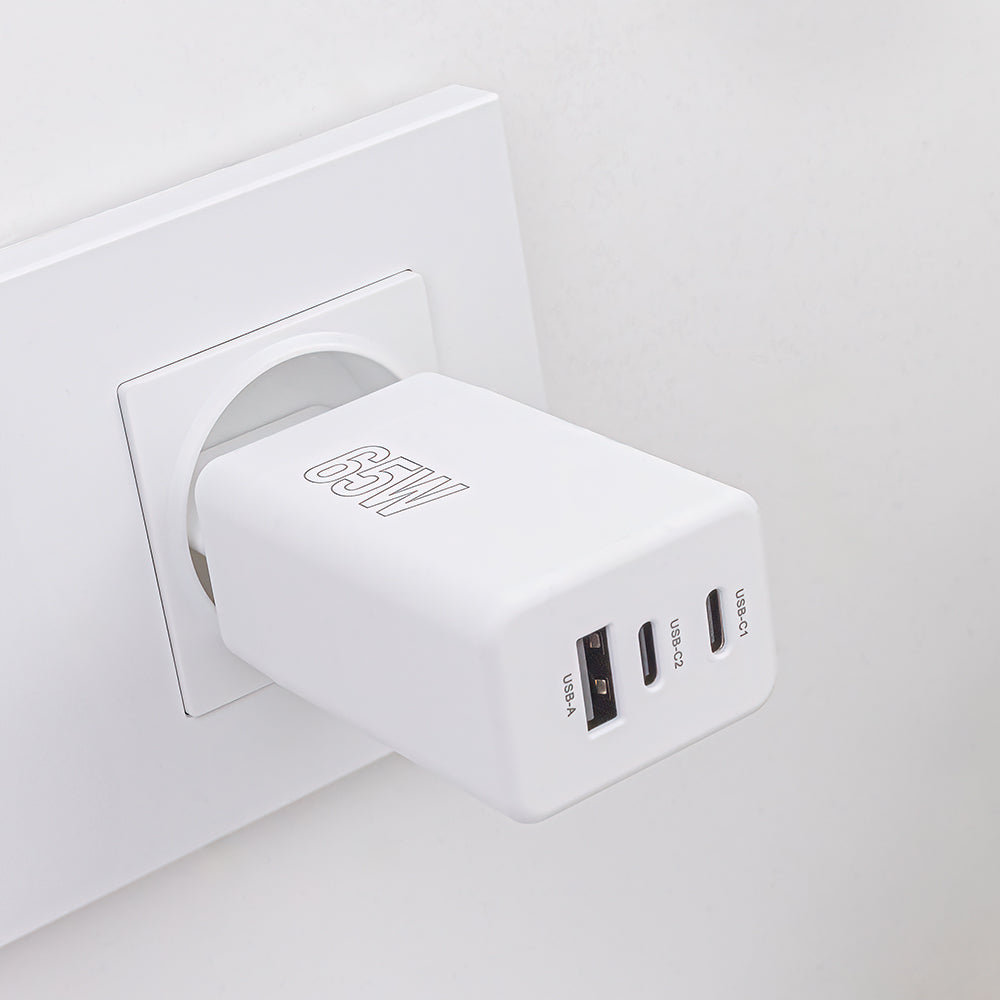 Maxlife MXTC‑08 (65ACC) Φορτιστής Επιτραπέζιος, 2× USB‑C & 1× USB‑A, 65 W – Λευκό
