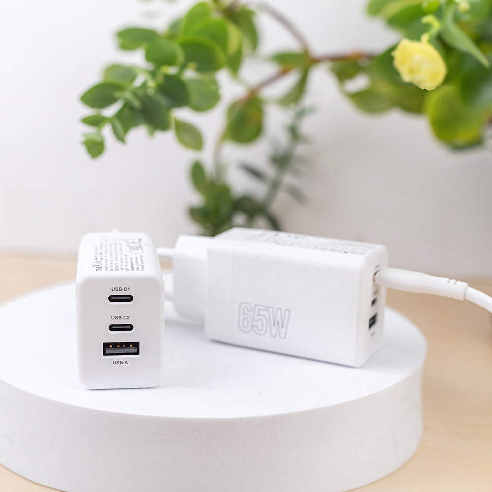 Maxlife MXTC‑08 (65ACC) Φορτιστής Επιτραπέζιος, 2× USB‑C & 1× USB‑A, 65 W – Λευκό