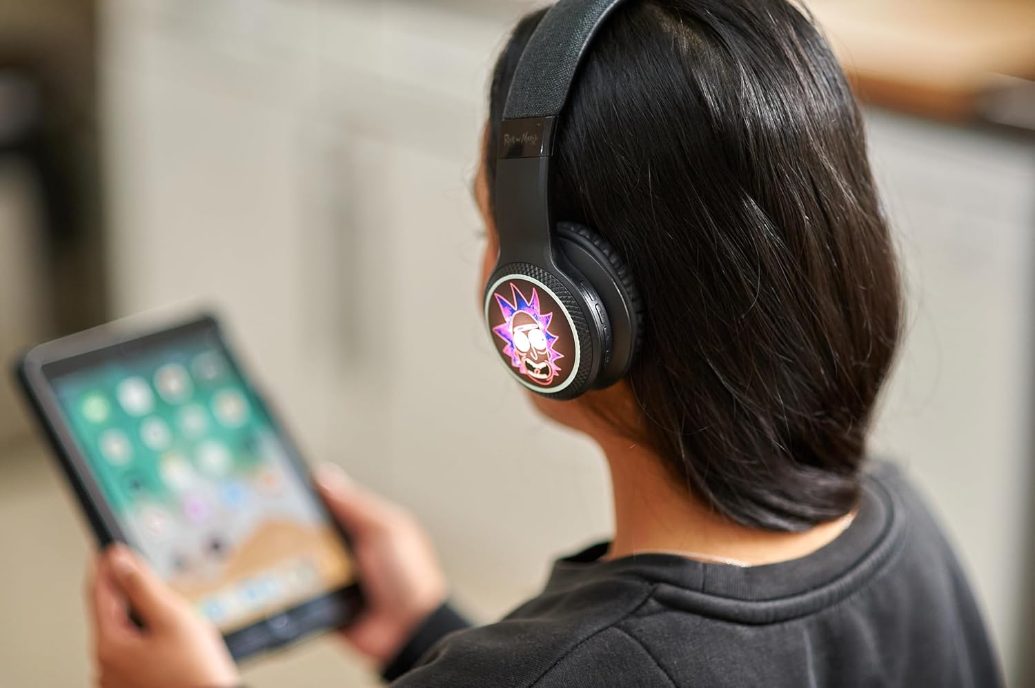 Lazerbuilt Rick & Morty Light-Up Bluetooth Headphones – Ασύρματα Παιδικά Ακουστικά με Μικρόφωνο